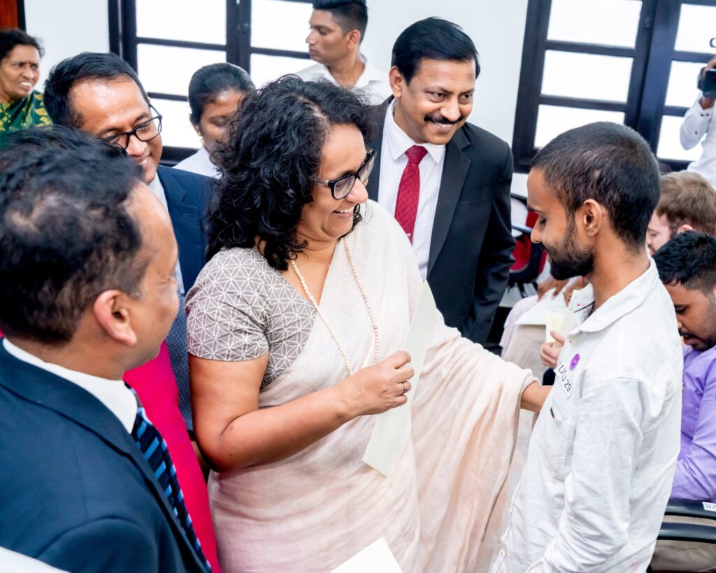 "எந்தவொரு பிரஜையையும் கைவிடாது அனைவருக்கும் சம உரிமைகளையும் சம வாய்ப்புகளையும் உறுதி செய்வதே எமது அரசாங்கத்தின் முதன்மையான கொள்கையாகும்" பிரதமர்
